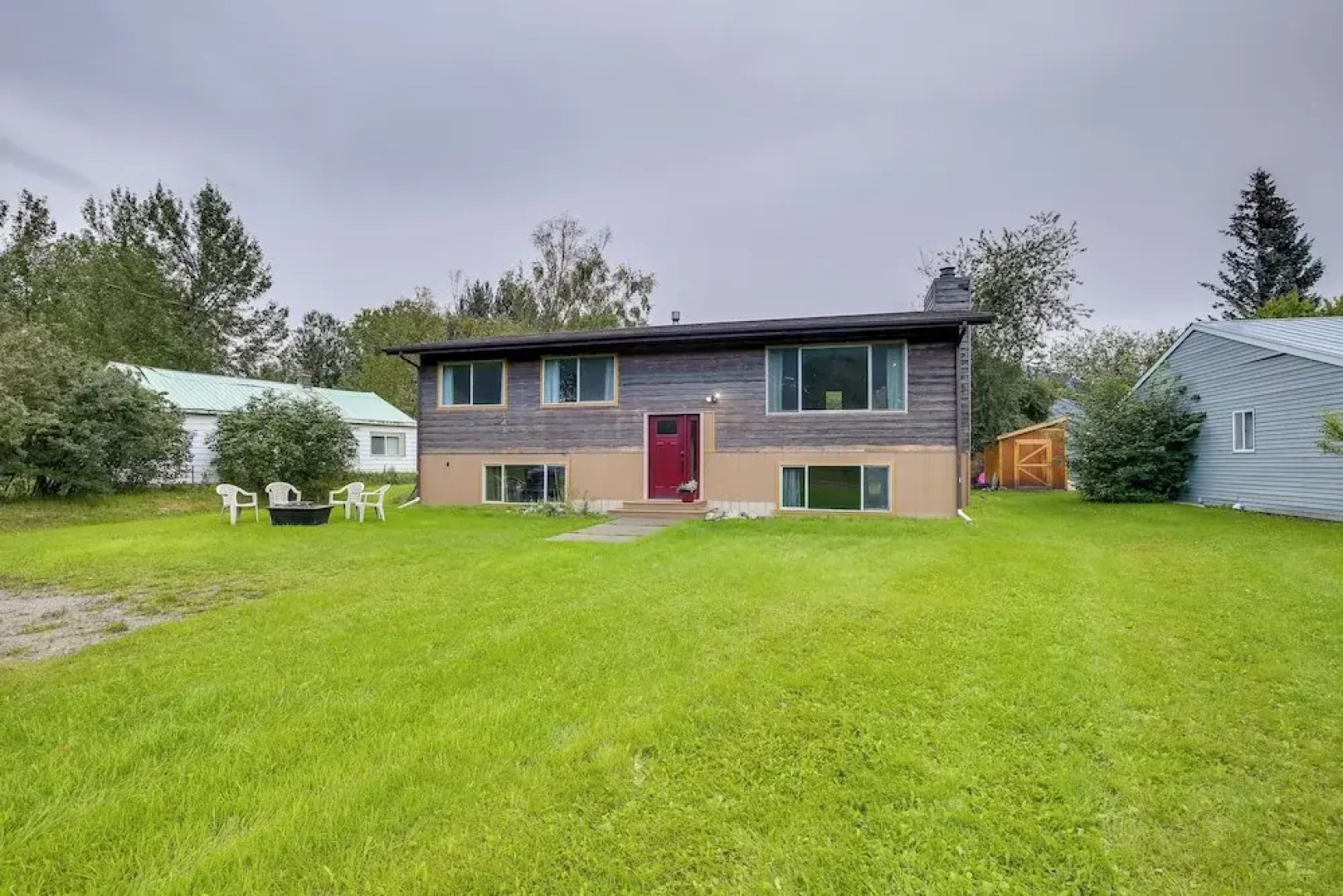 Serene Palmer Home: Walk to Downtown & Riverfront!