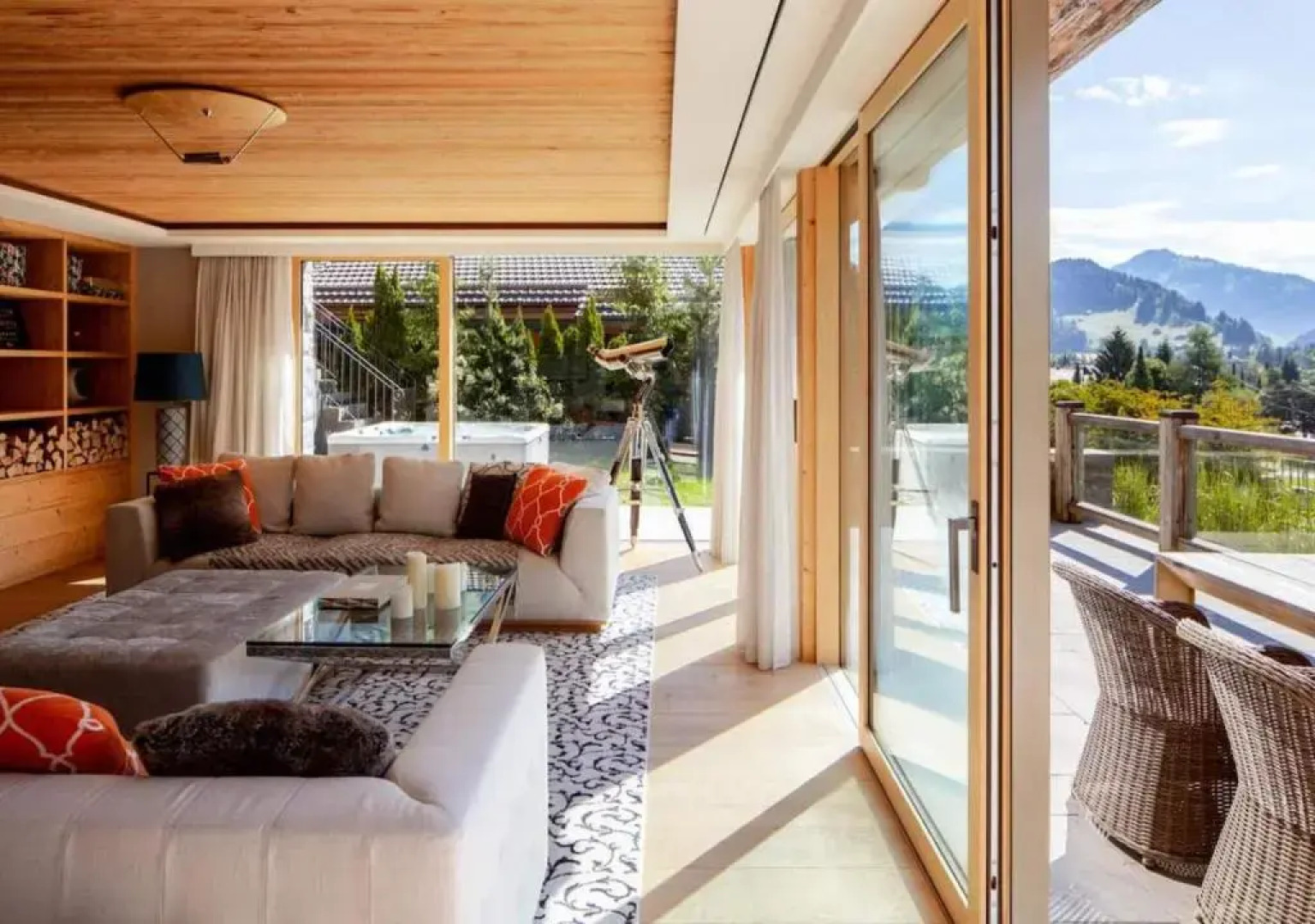 Regent Retreat by MC