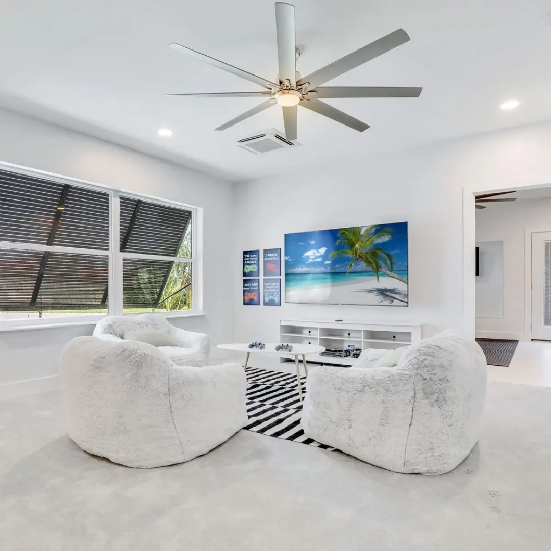 Luxury 6 000 Sqft Oasis Pool Sleeps 16