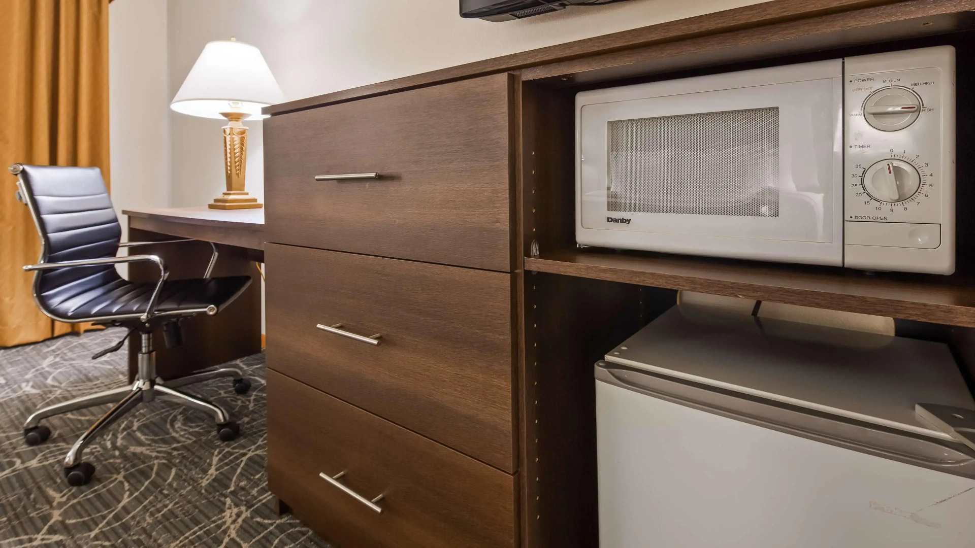 Best Western West Towne Suites