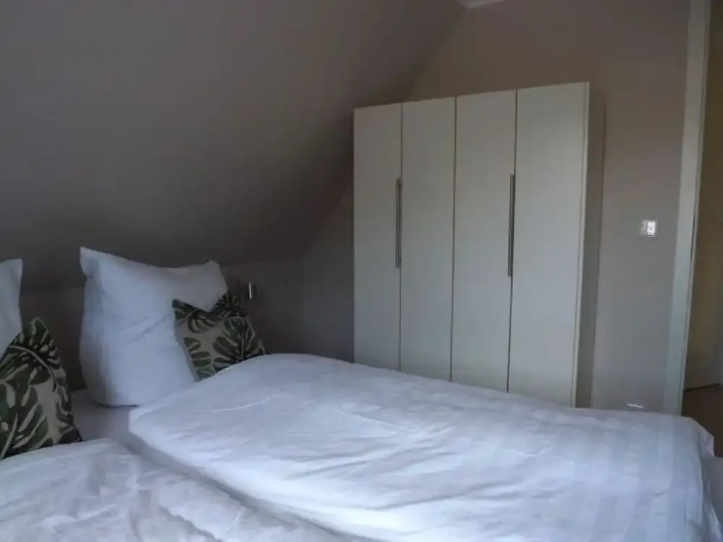 "luv" in House Smaswai 10