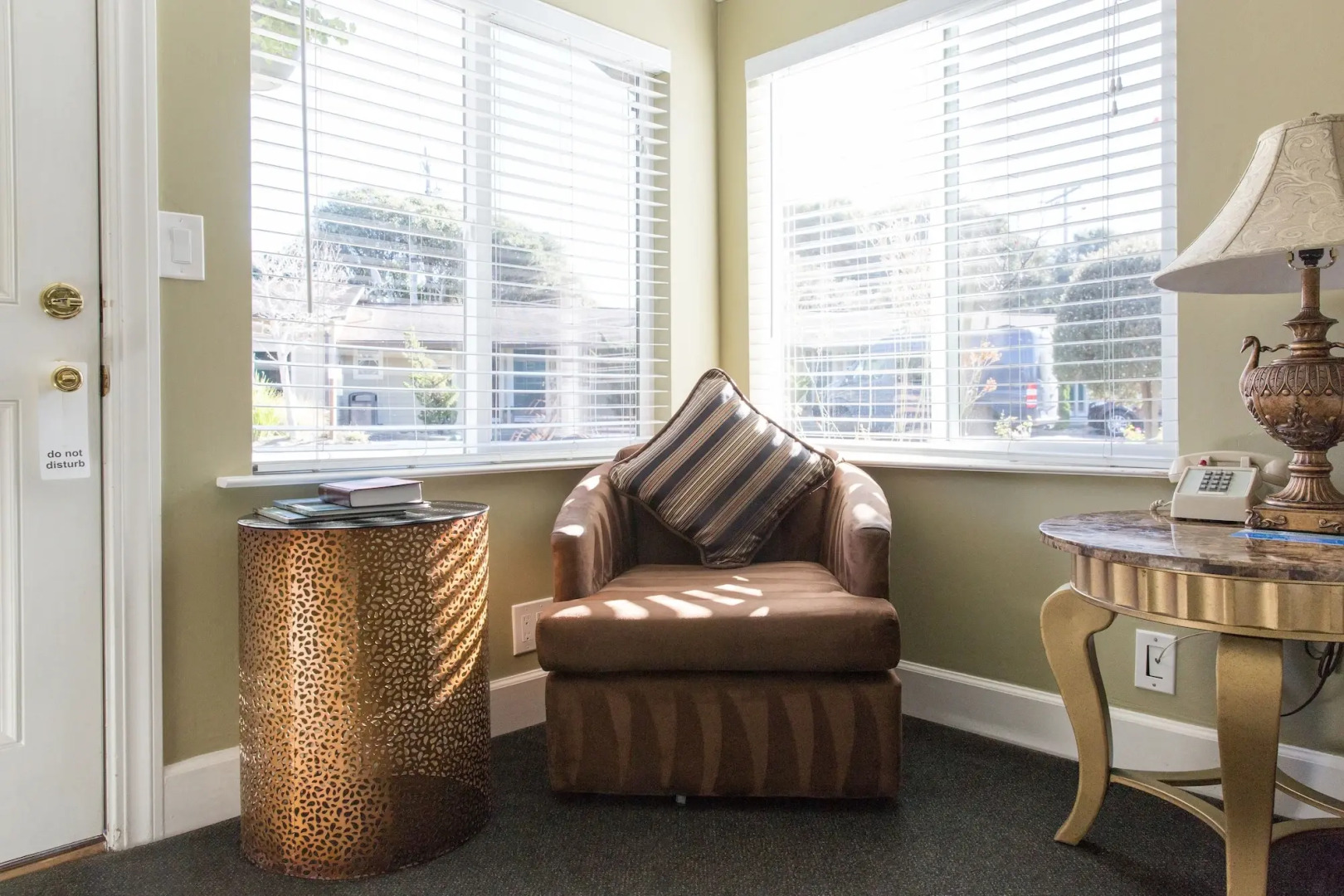 Sea Breeze Inn And Cottages