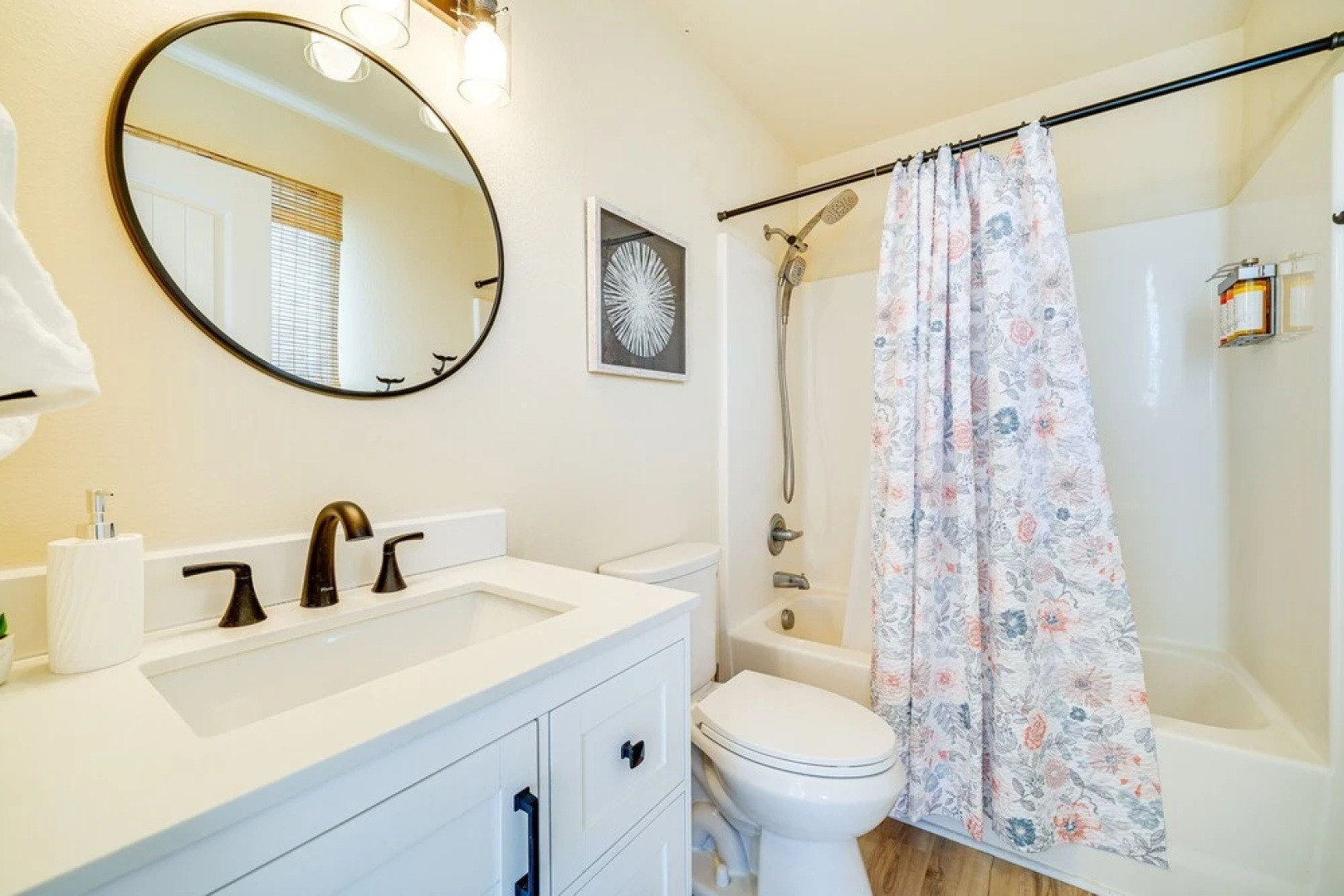 Nags Head Vacation Rental w/ Hot Tub: Near Beach!
