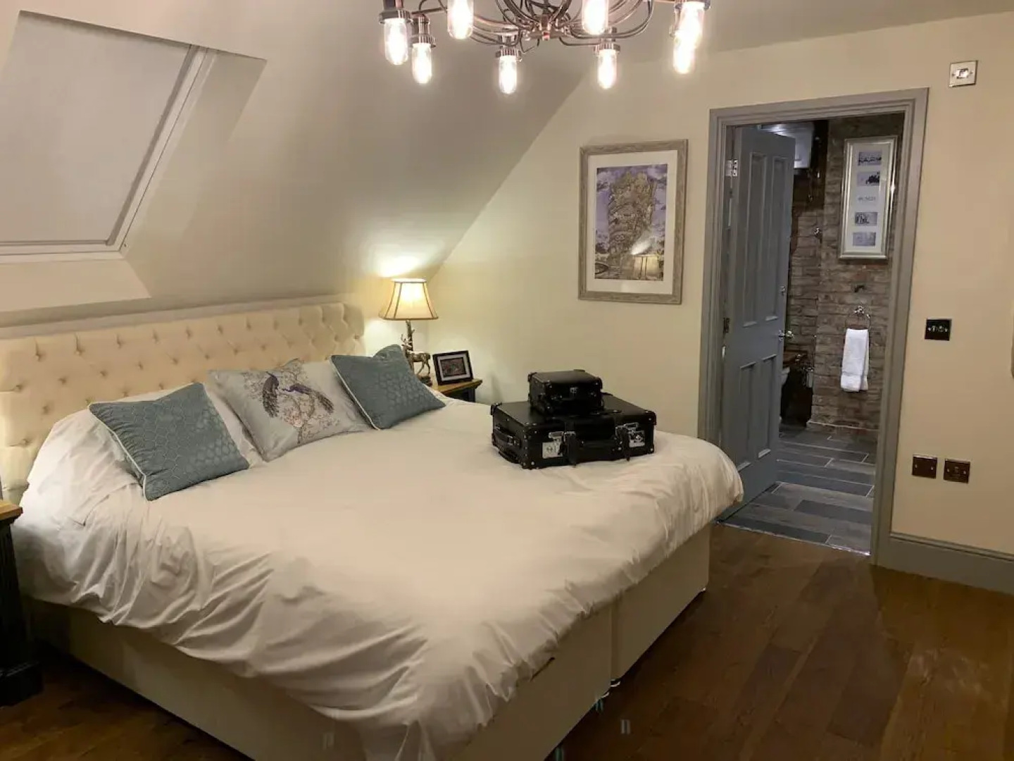 Luxury Boutique Country Cottage With Hot Tub