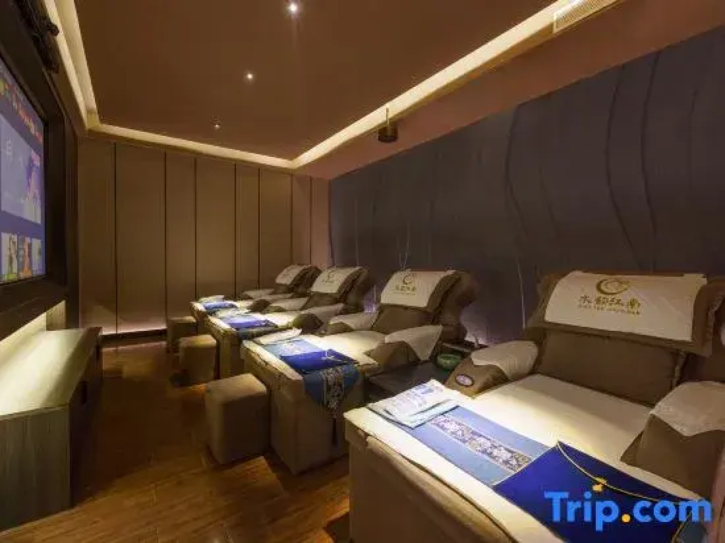 Kuqa Chaoshi Wanhua International Hotel