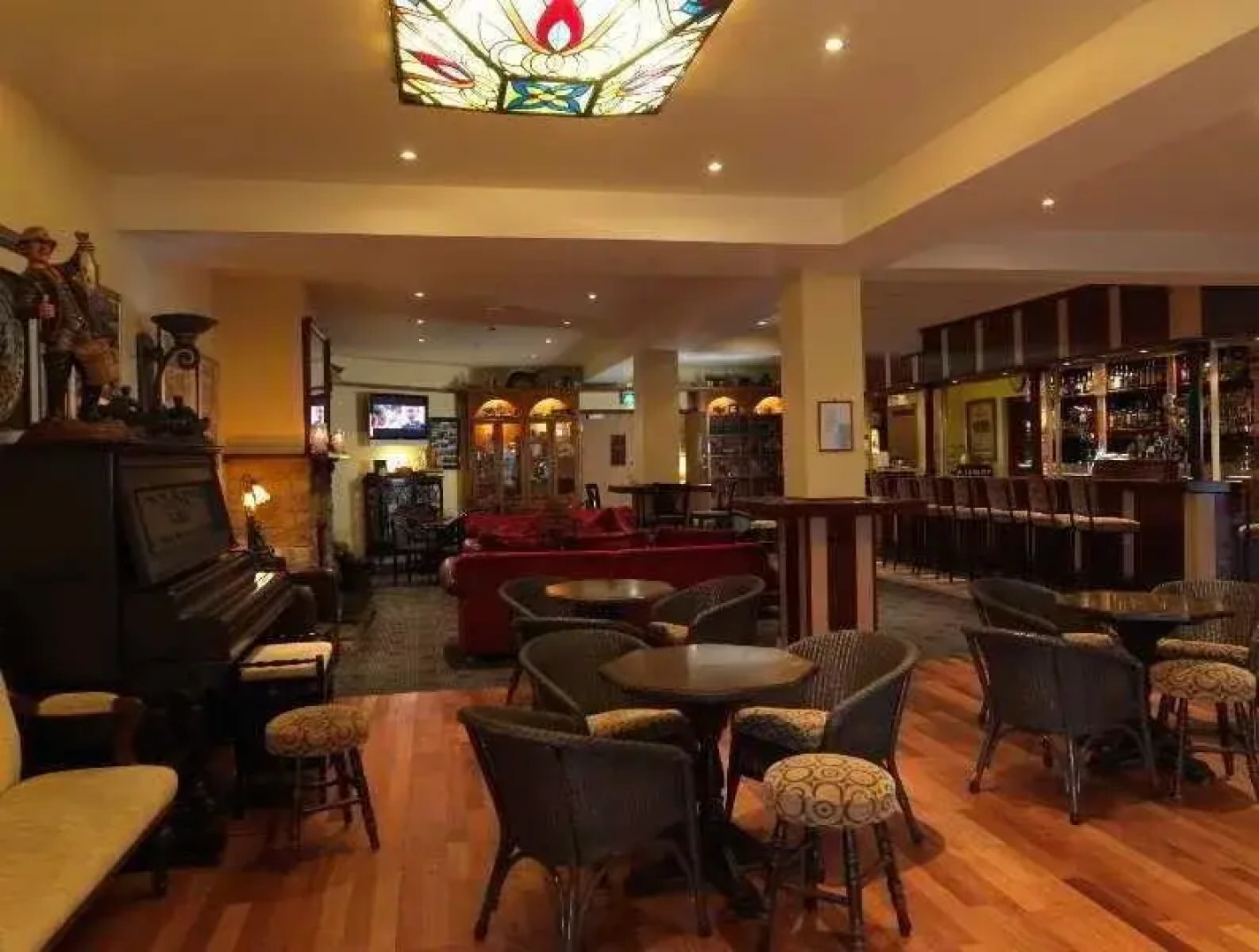 Pontoon Bridge Hotel