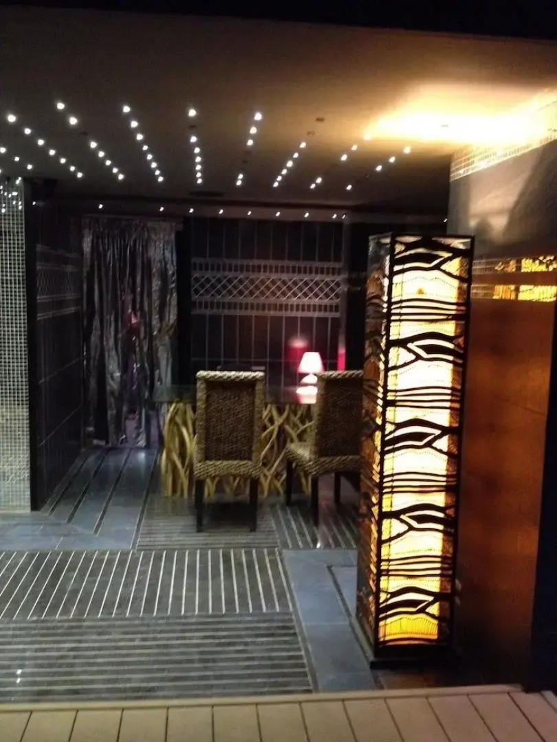 16 Degrees North, Candolim