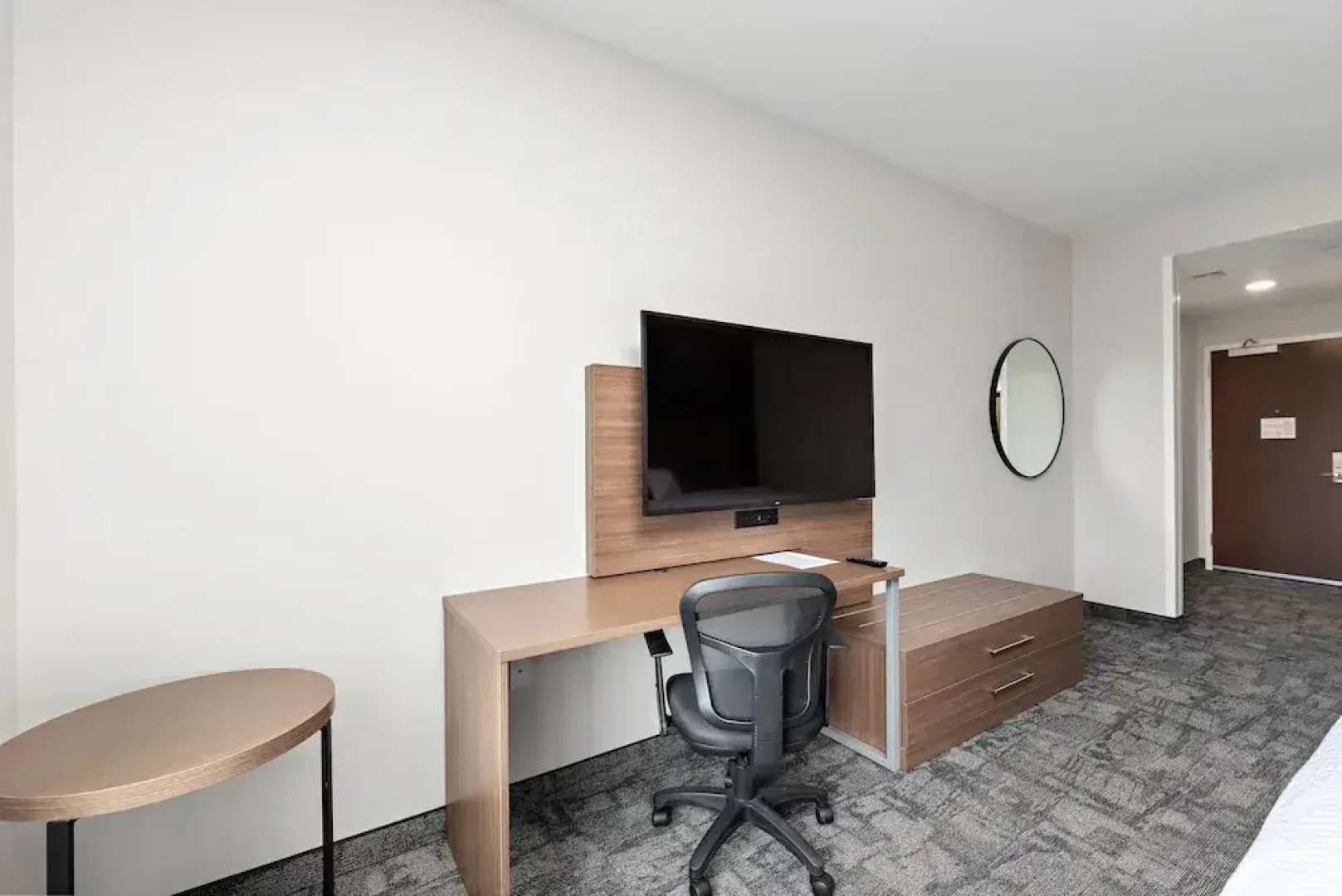 Holiday Inn Express Kansas City North Parkville An IHG Hotel