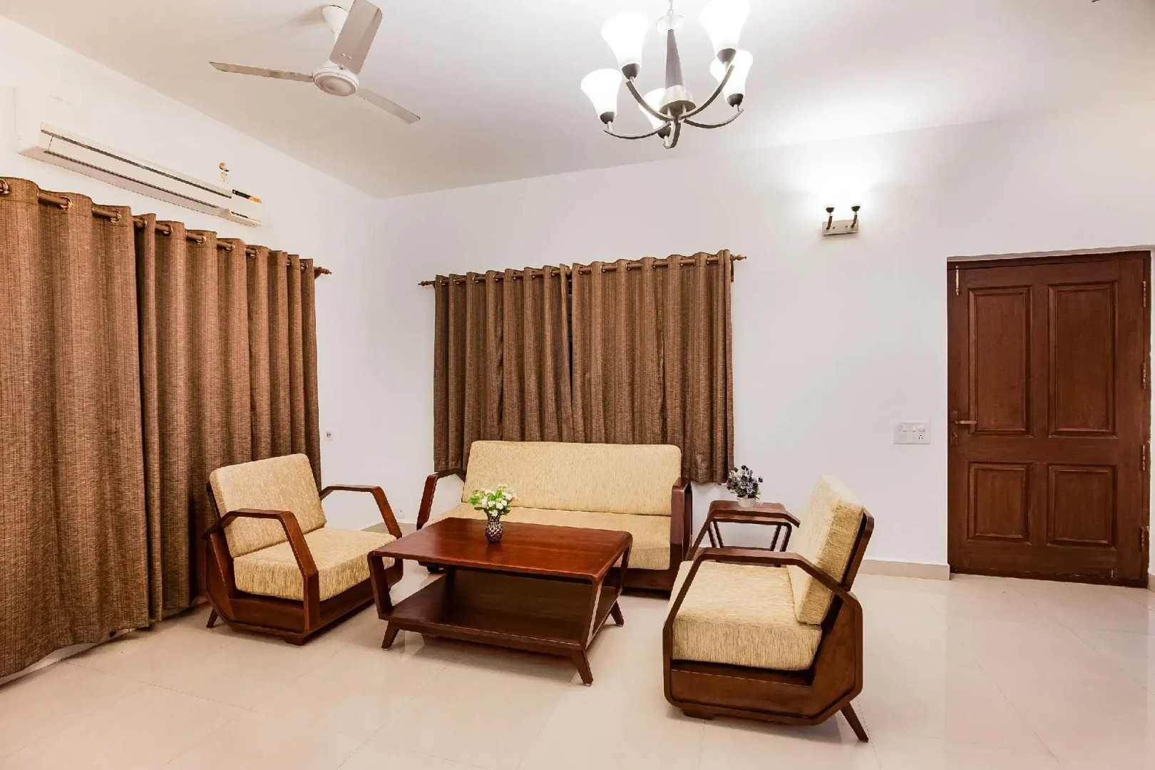 Capital O 40286 Lush Garden Resort