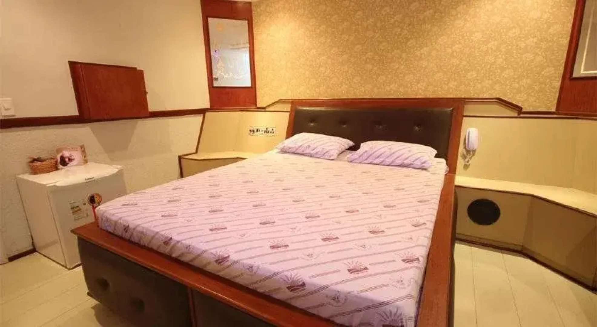 Chicago Hotel - Adults Only