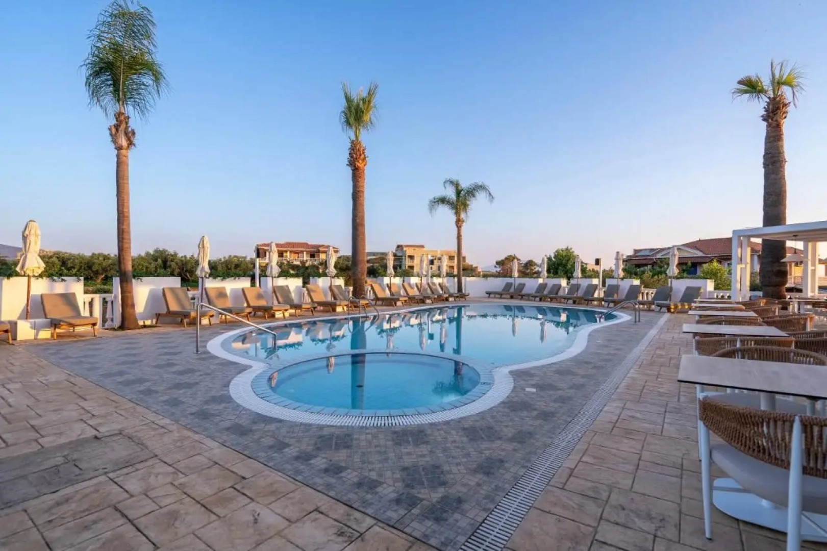 Arkadia Luxury Hotel Apartments