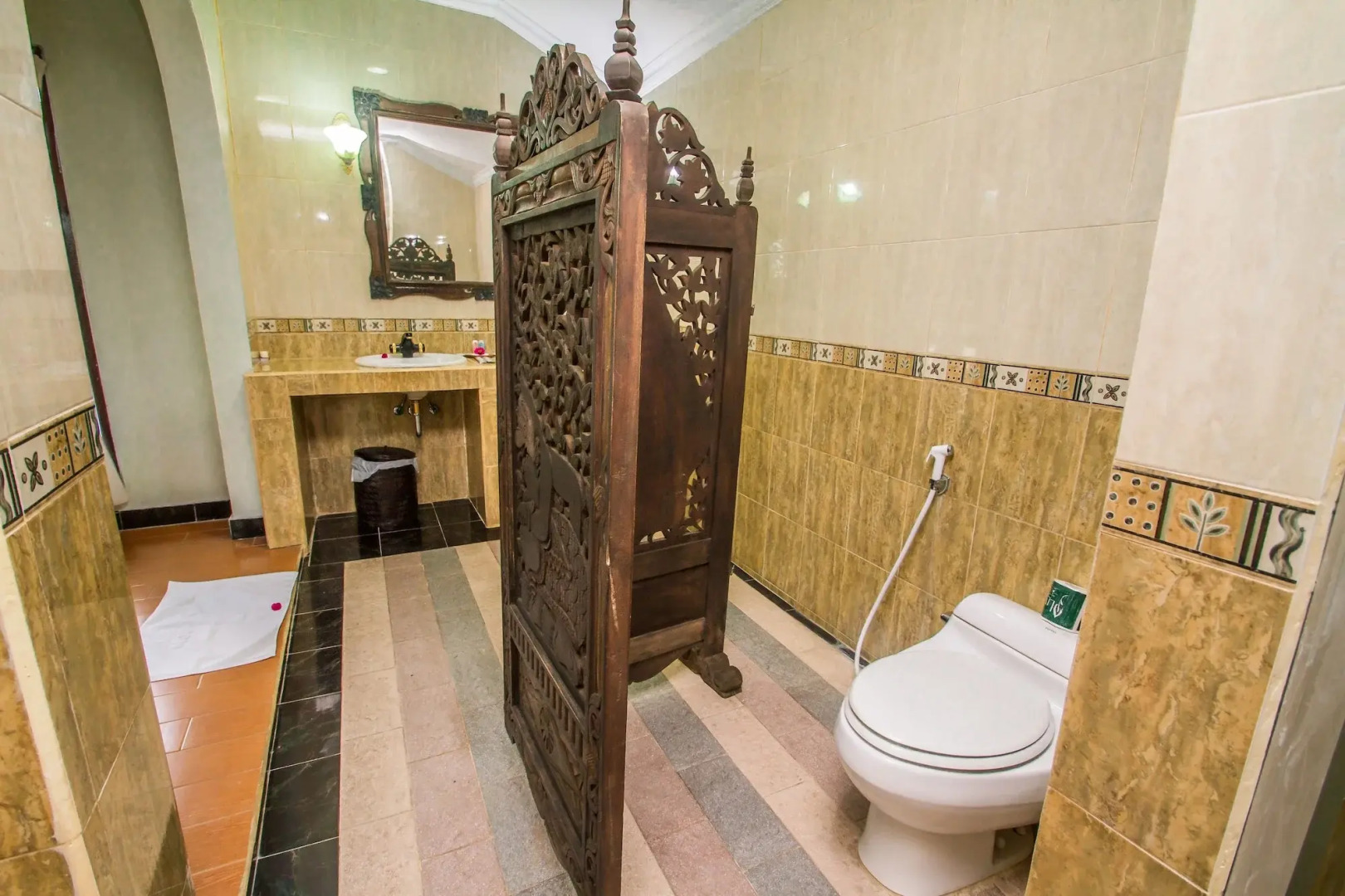 Puri Saron Hotel Madangan