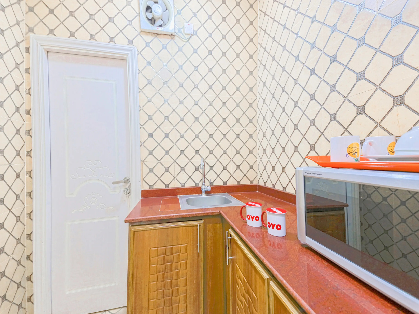 Отель Palette Muscat Al Bayrahaa