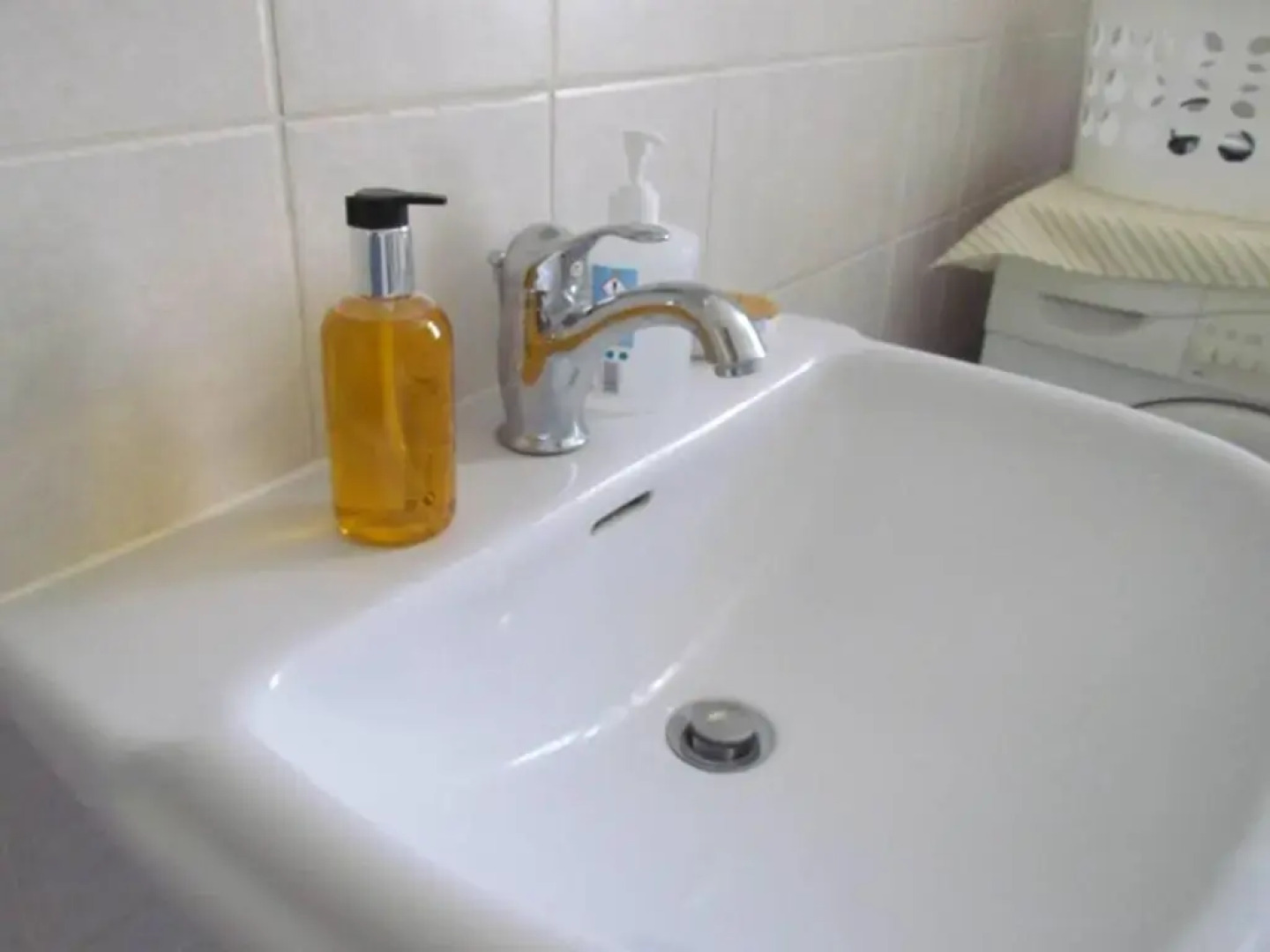 Beautiful 3-bed House in Chania With Garden