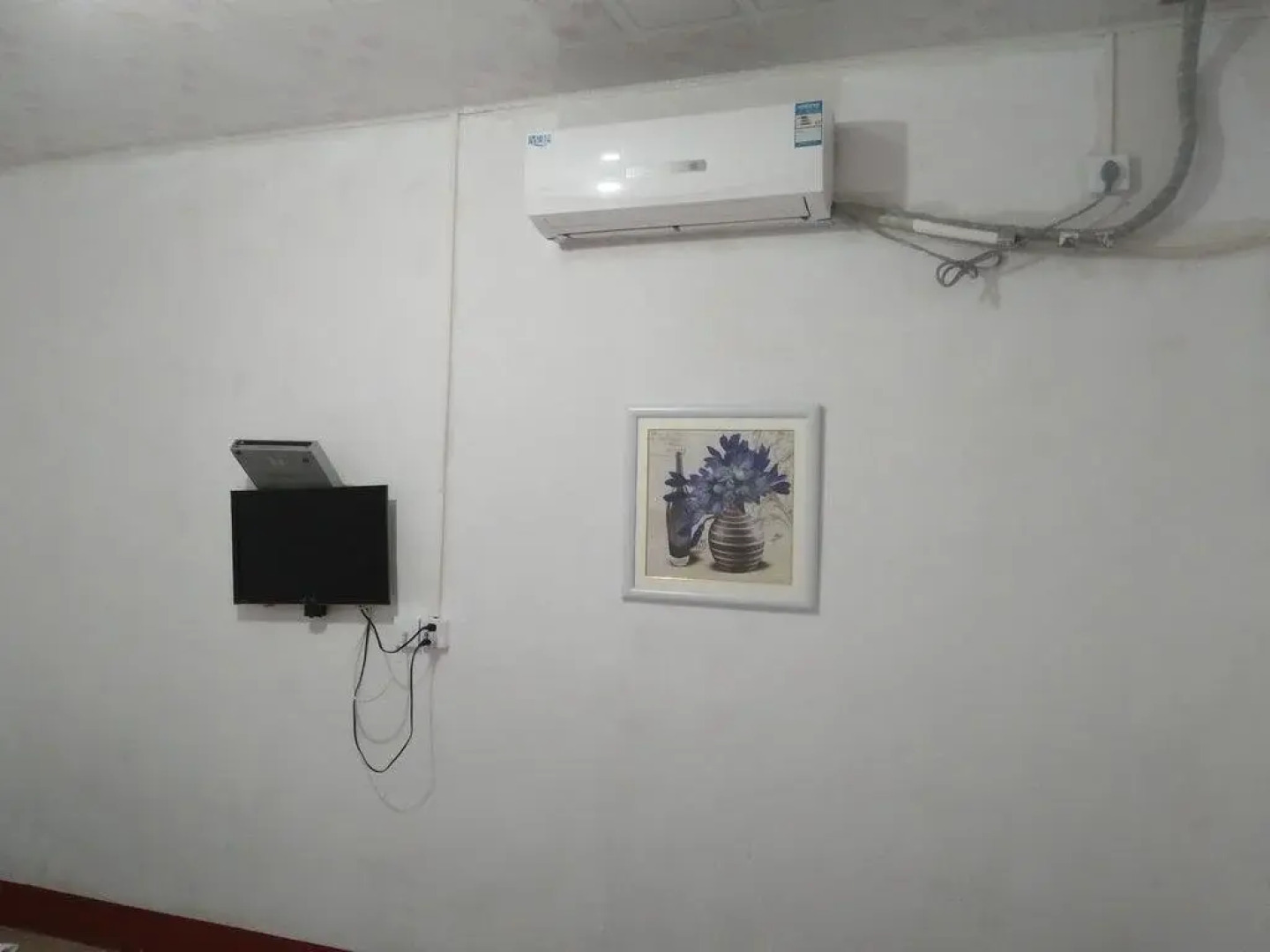 Sunshine fishing music Ren Jia Tai Cun Lan Su Hotel