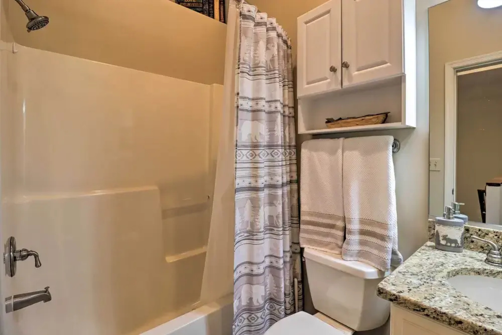 Poconos Townhome - Walk to Big Boulder Lake!