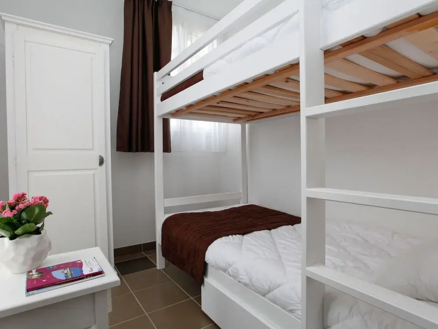 Snug Apartment in a 17th Century Castle in a Breton Village