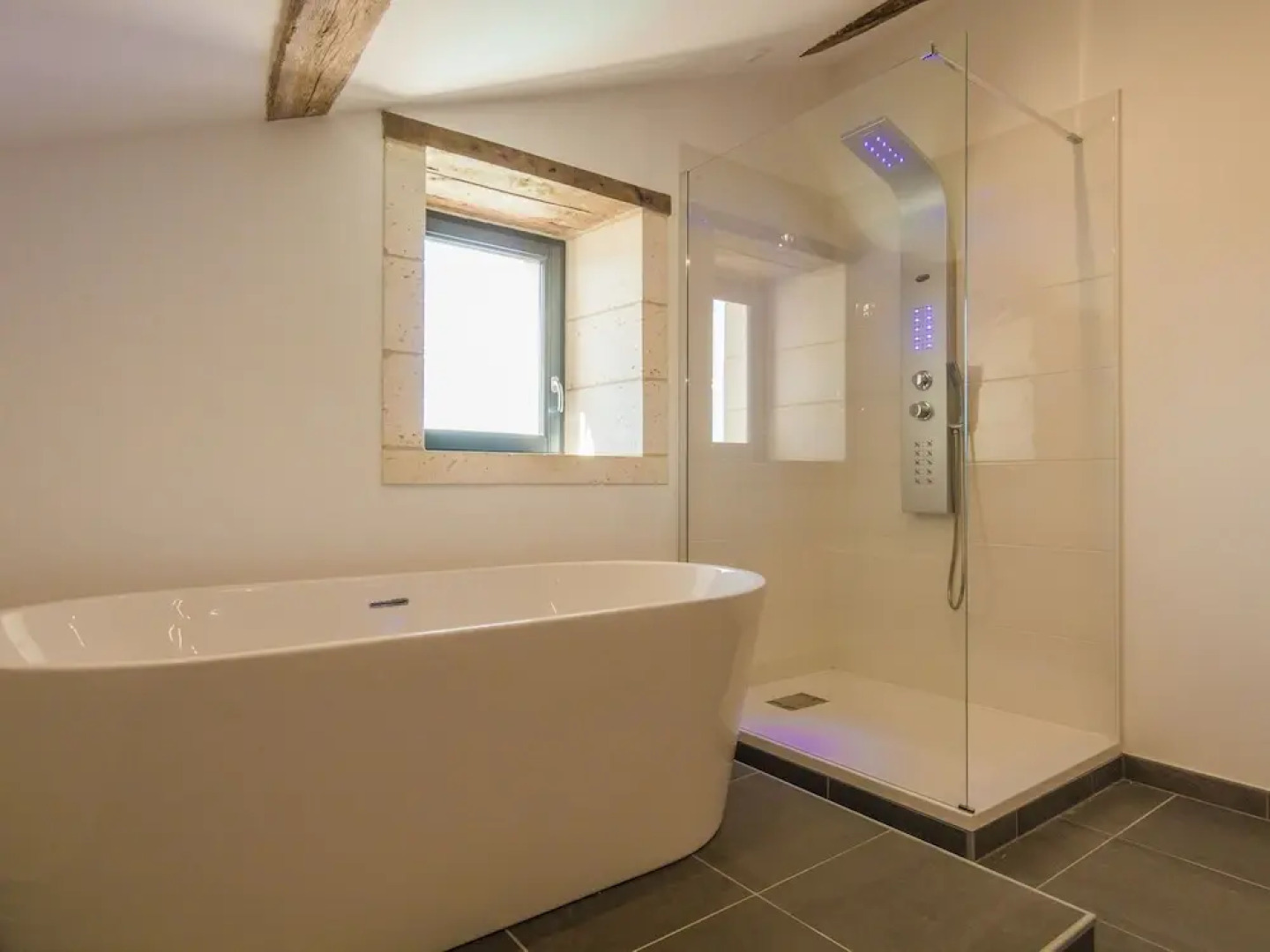 Charming holiday home in Aquitaine with Swimming Pool