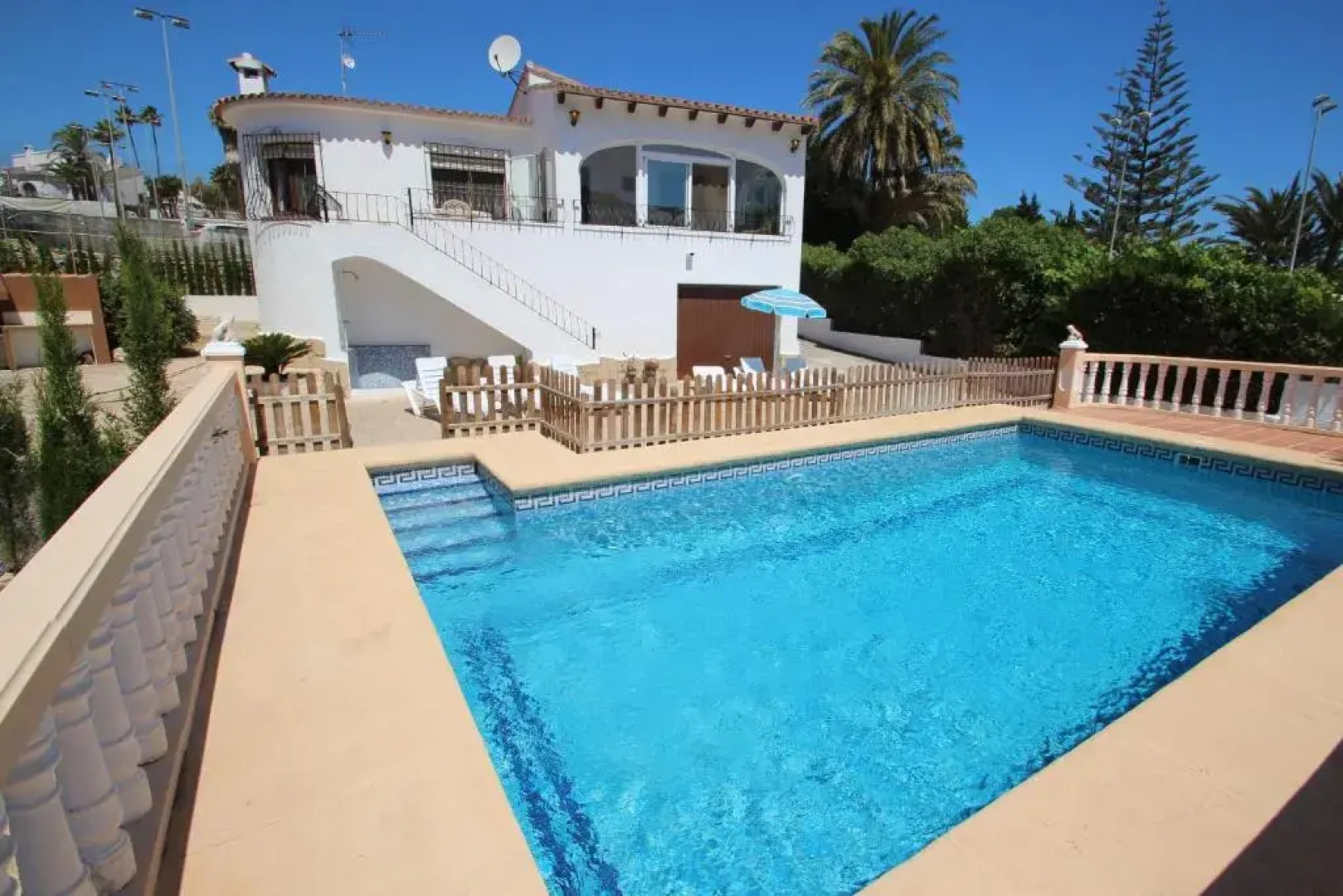 Juliasol - holiday home with private swimming pool in Moraira