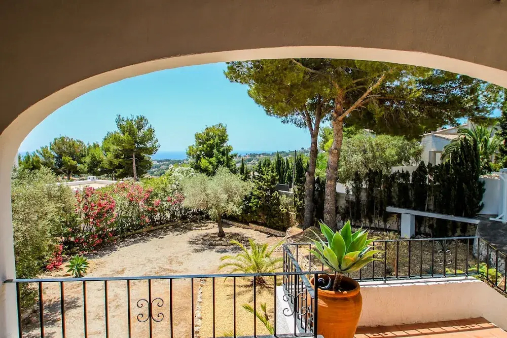 Frajapie - sea view villa with private pool in Moraira