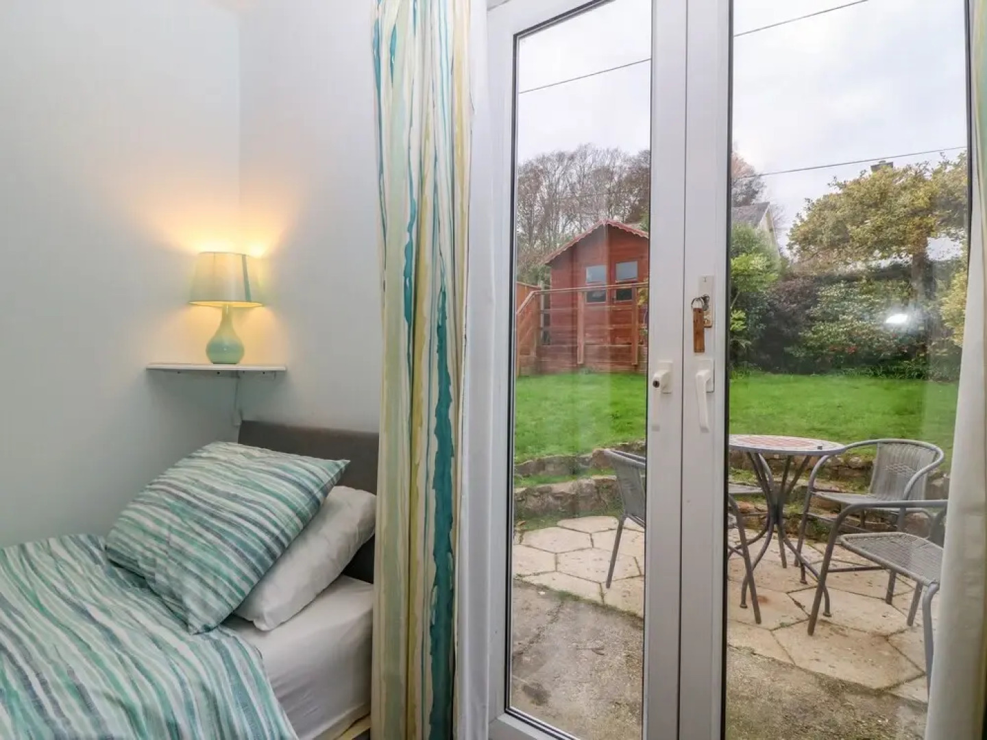 Stepping Stones, Pwllheli