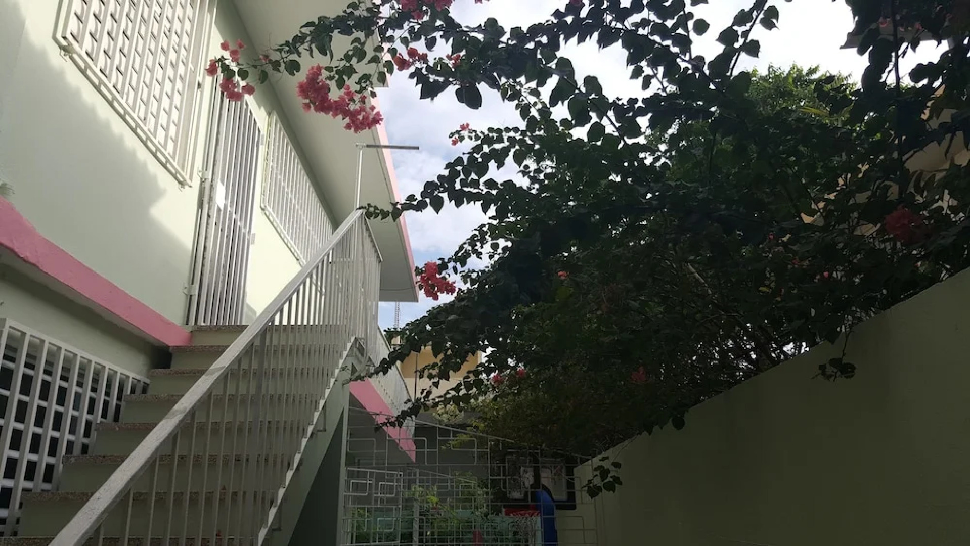 Beautiful Alondra San Juan Apartments