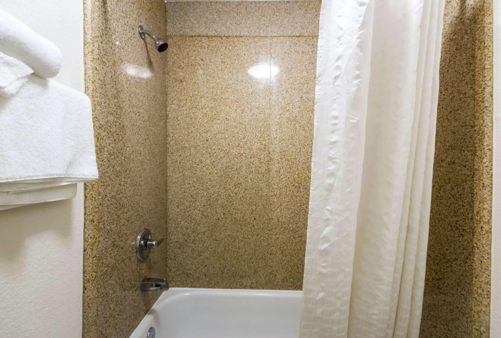 Econo Lodge Little Creek