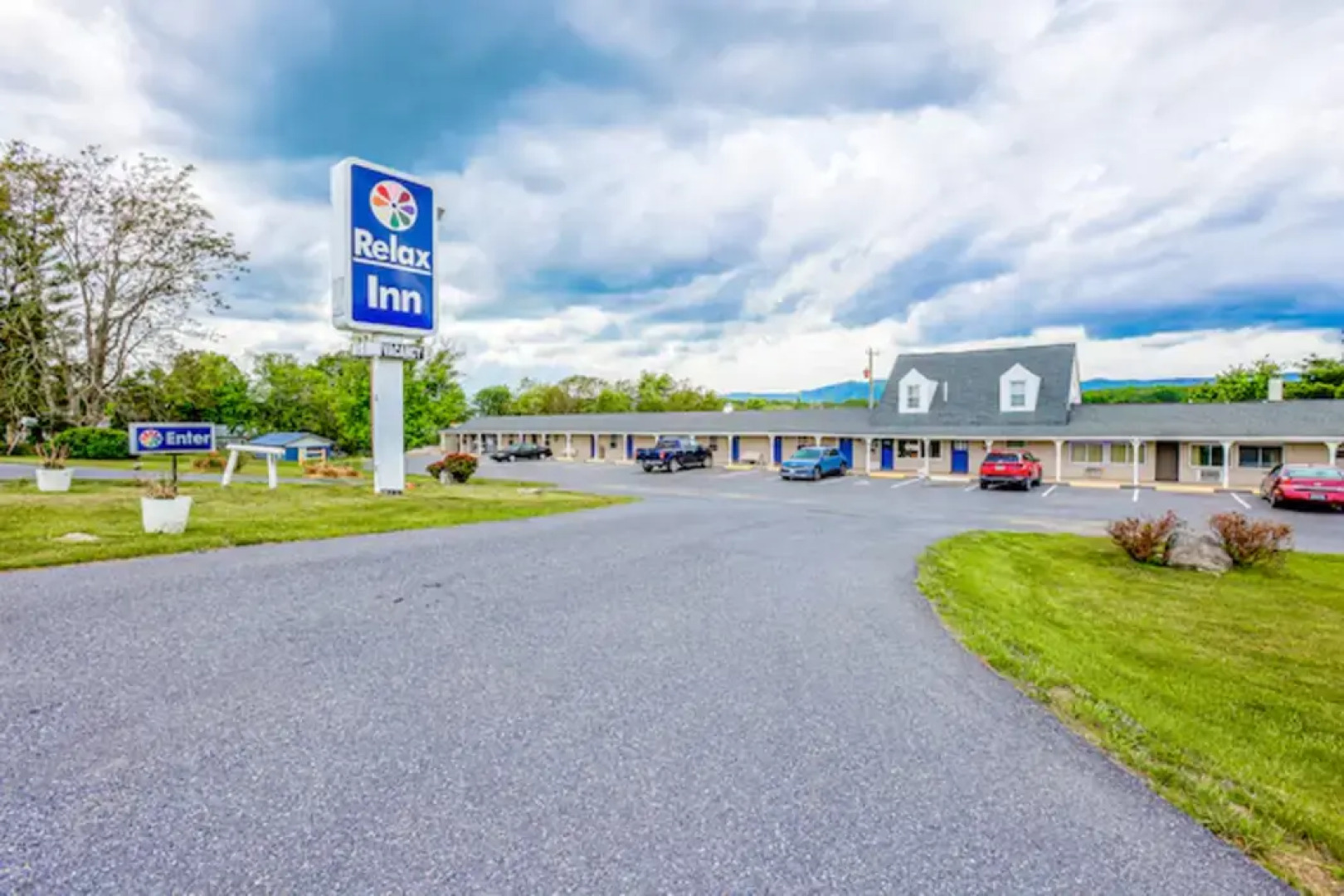 Relax Inn By OYO Natural Bridge I-81