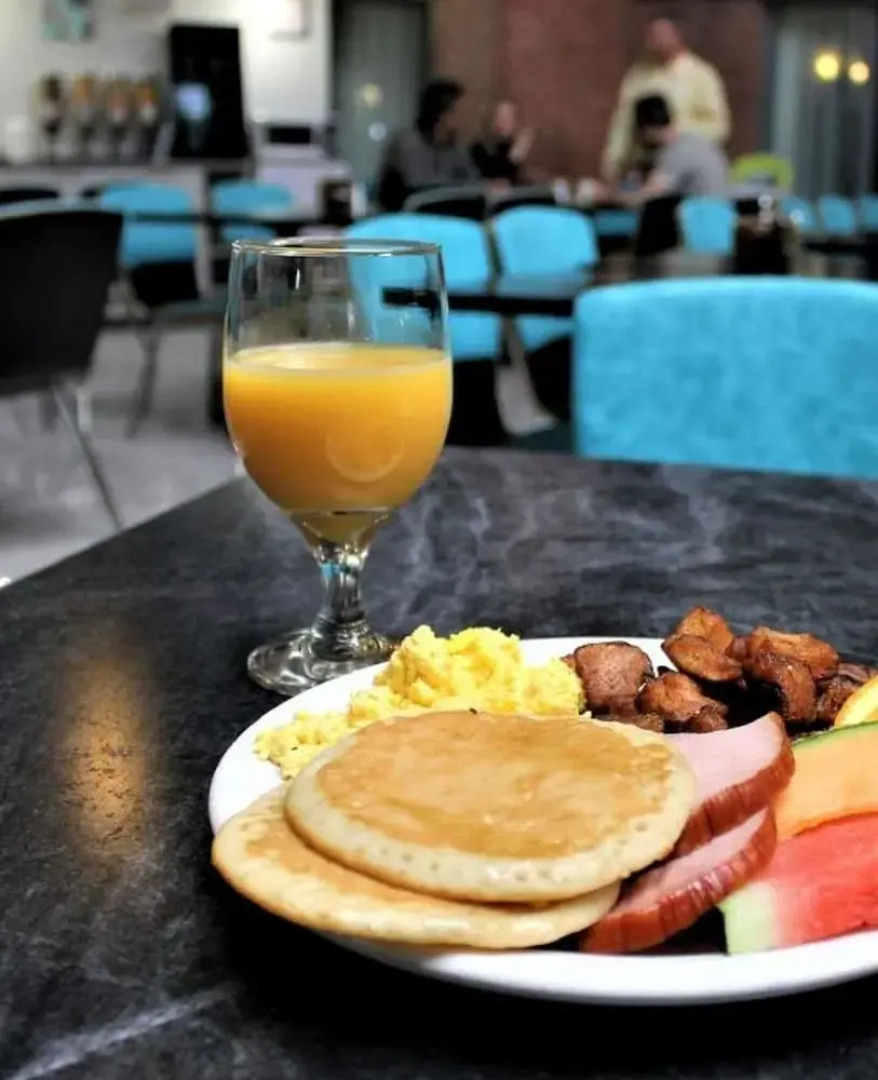 Best Western Plus Laval Montreal & Conference Centre