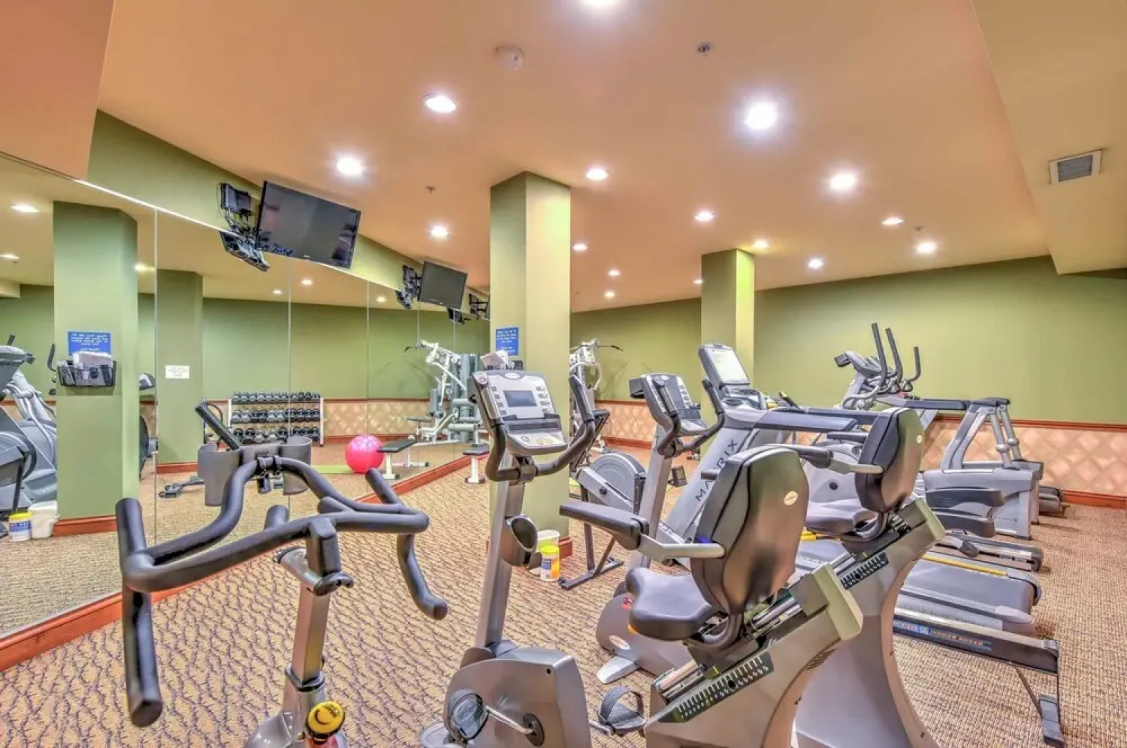 Ski-in/ Out Solitude Ski Village Condo w/ Hot Tub