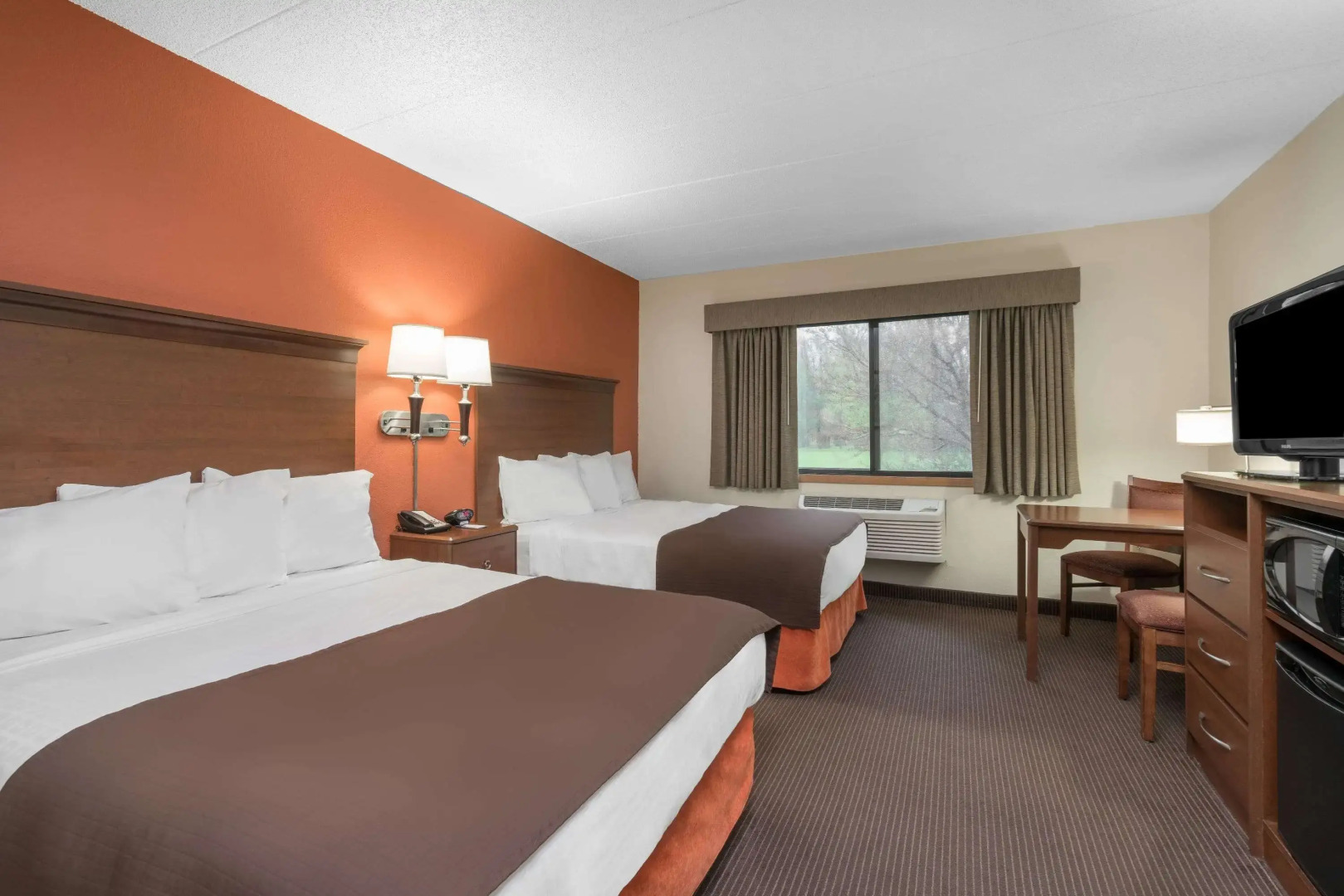 AmericInn by Wyndham Worthington