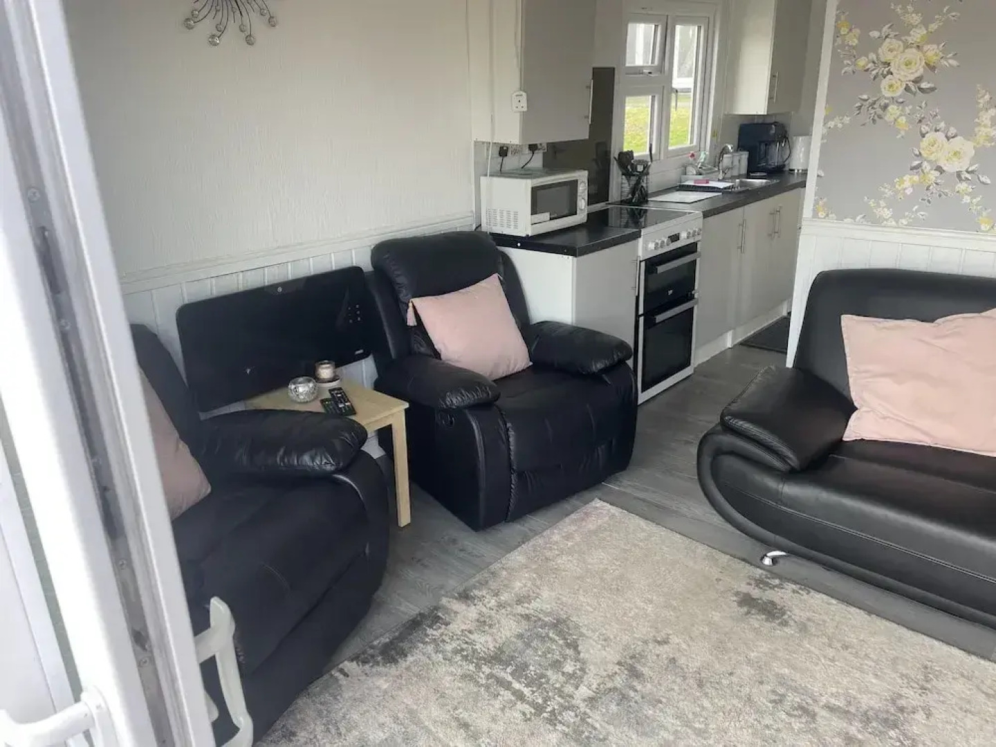 Charming Chalet Nestled in Heart of Clarach Bay