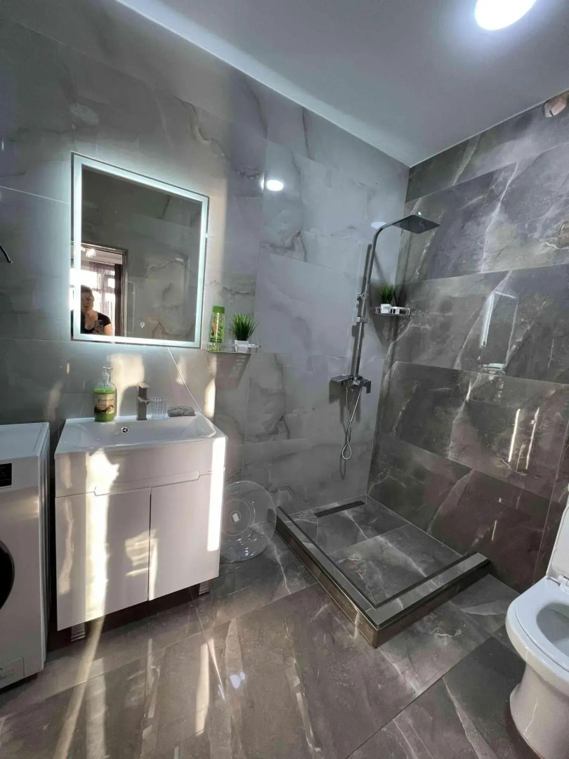 Современный двухэтажный коттедж у моря в пригороде Избербаша