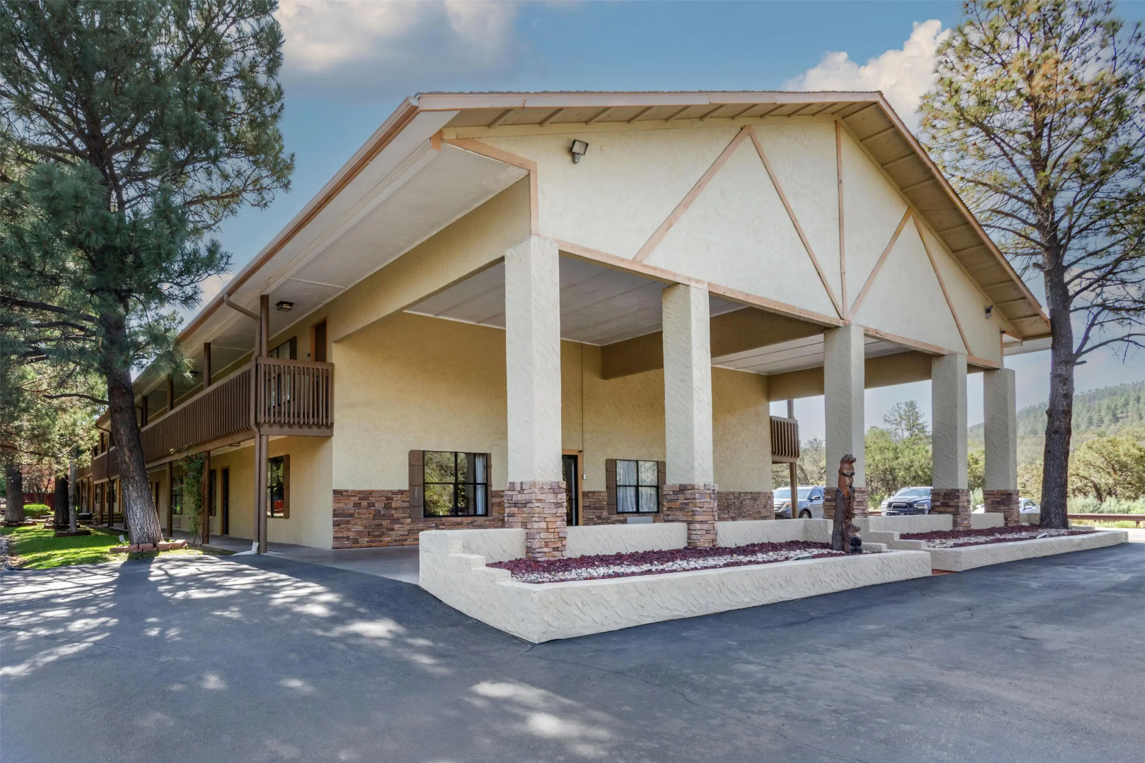 Best Western Pine Springs Inn