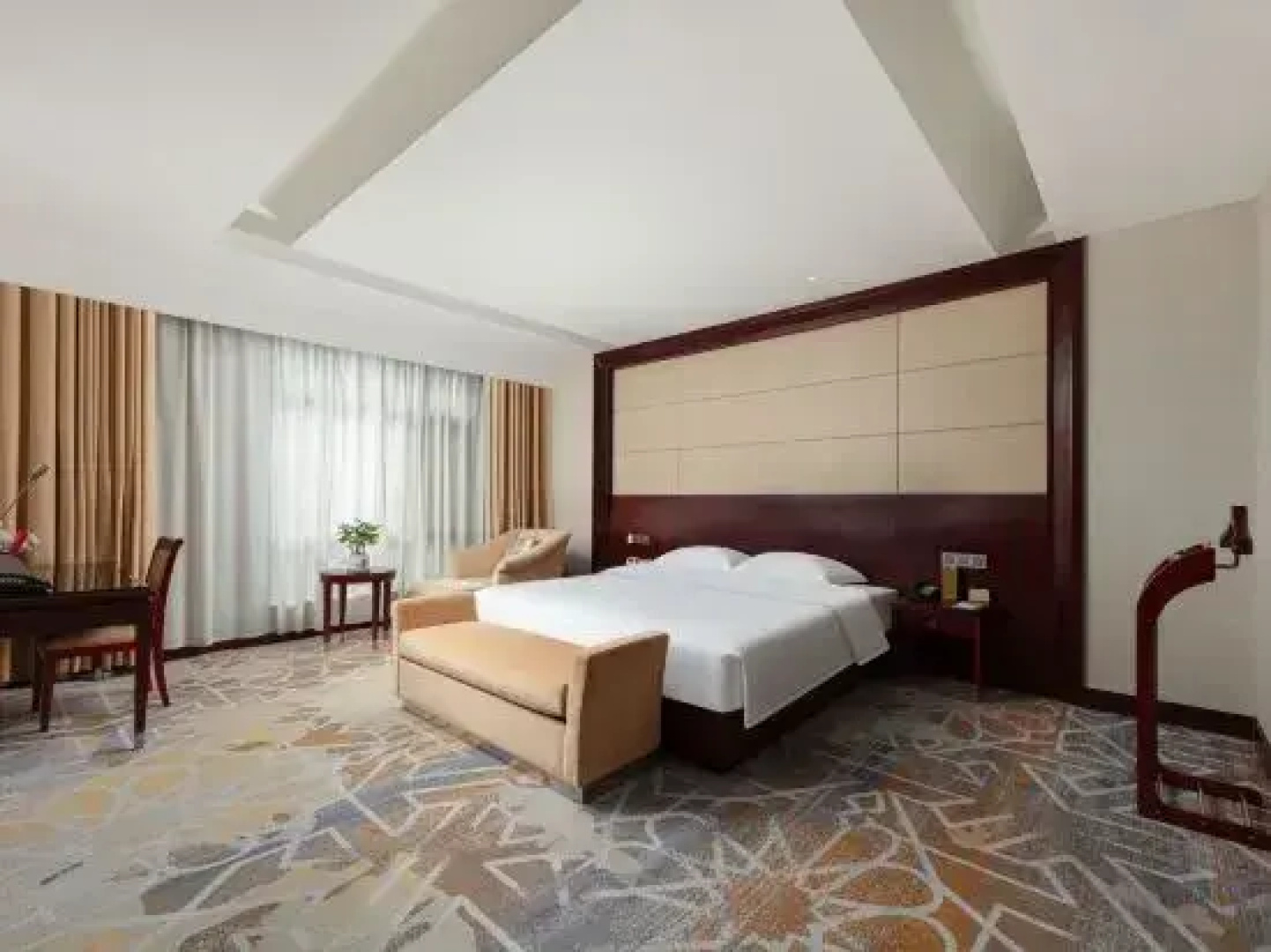 Ze Lin Hill-view Hotel