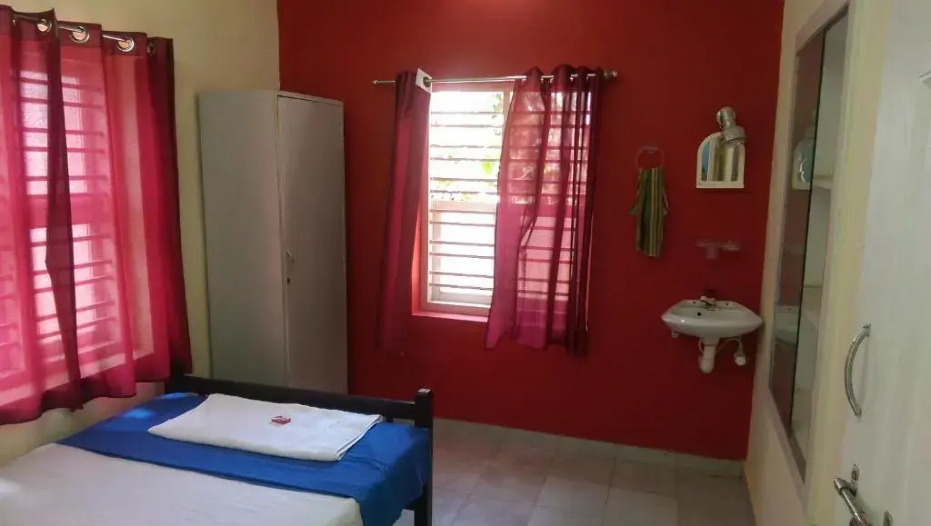 Sun n Tan Beach Home