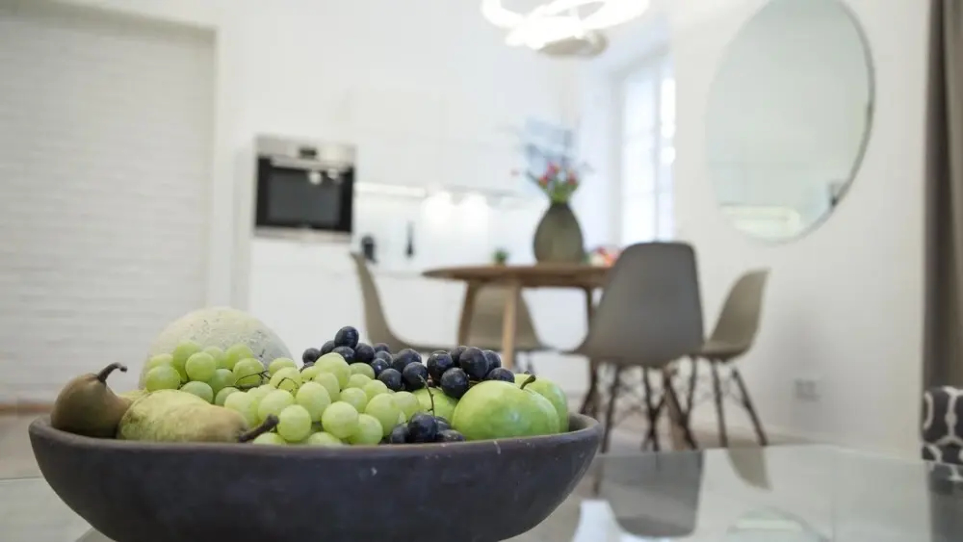 Deluxe Apartment in the City Centre With Private Parking air Conditioning and View