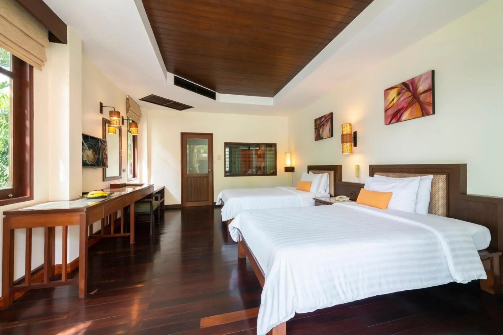 Khaolak Bay Front Resort