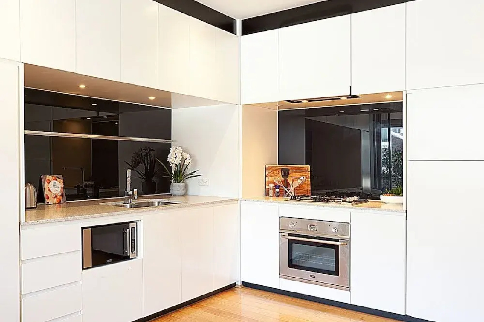 Urban Rest - Riley St