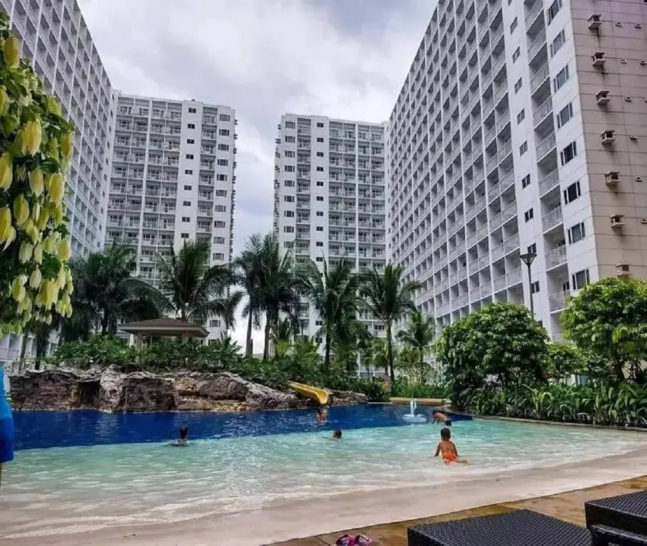 Sithonia Suite, Shore Residences Tower C near MOA