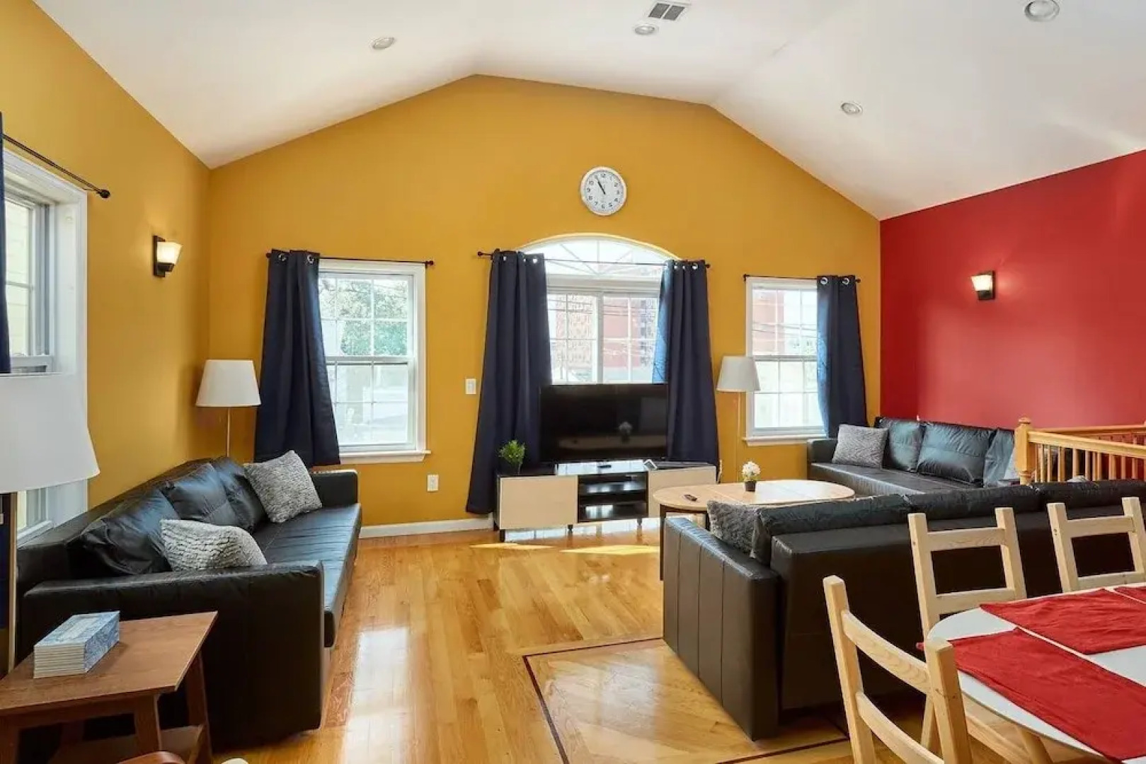 Bright, Spacious House!