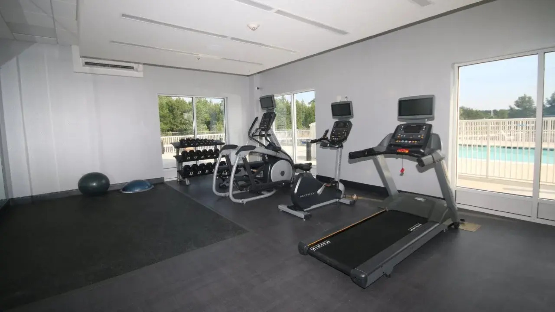 Holiday Inn Hotel & Suites Fayetteville W-Fort Bragg Area by IHG