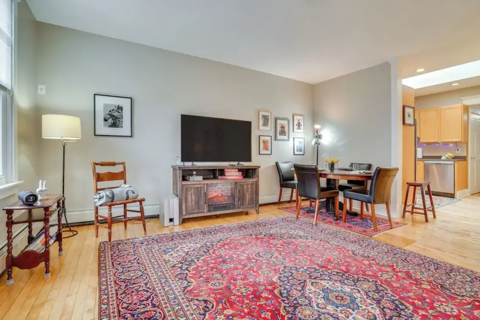 < 1 Mi to Xcel Energy Center: Walkable Hideaway!