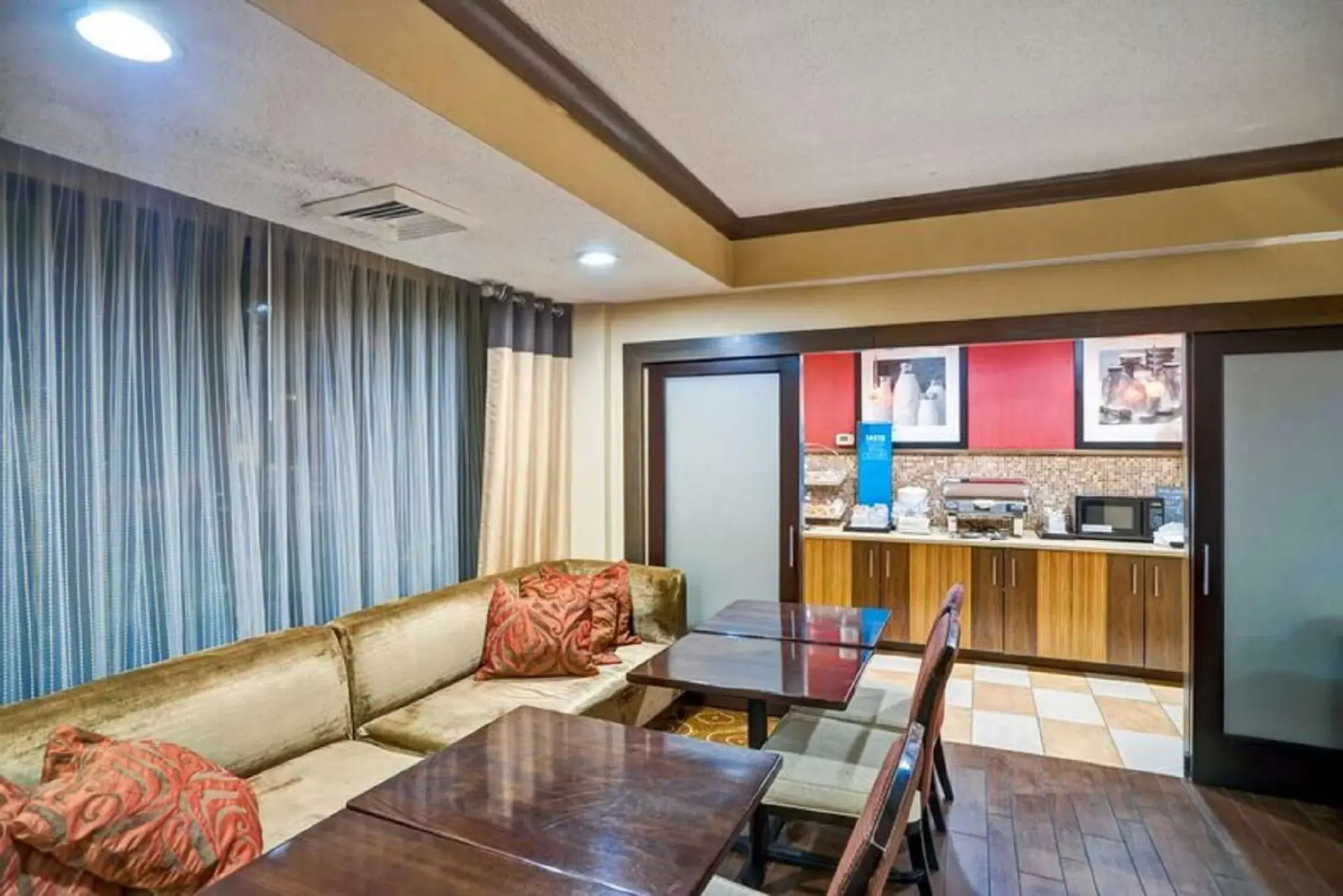 Hampton Inn Albany-Wolf Road (Airport)