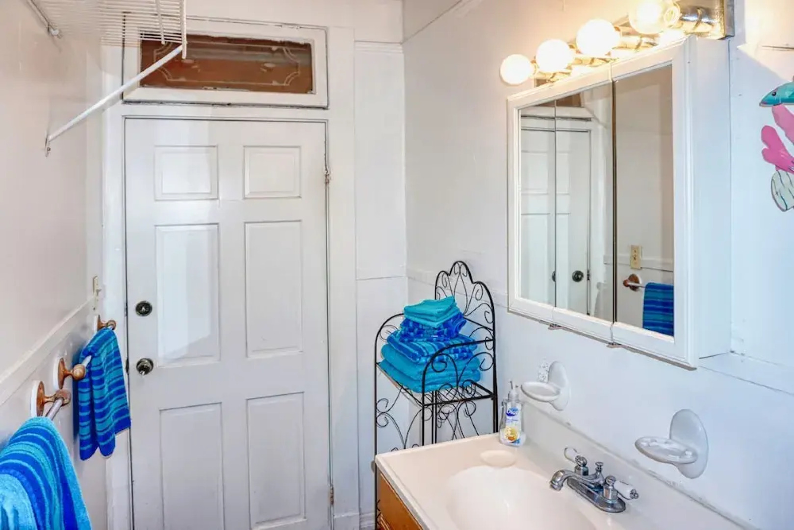 Pass A Grille Beach Escape (107-8)