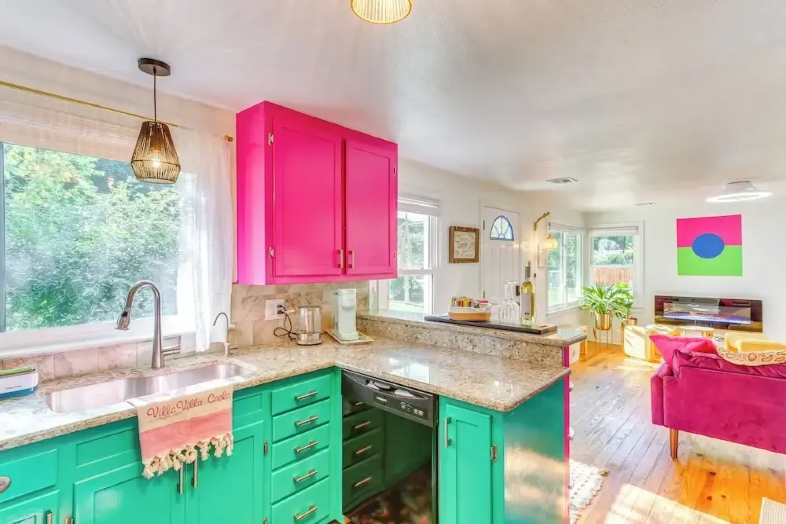 Retro-tropical Pensacola Home - 3 Mi to Downtown!