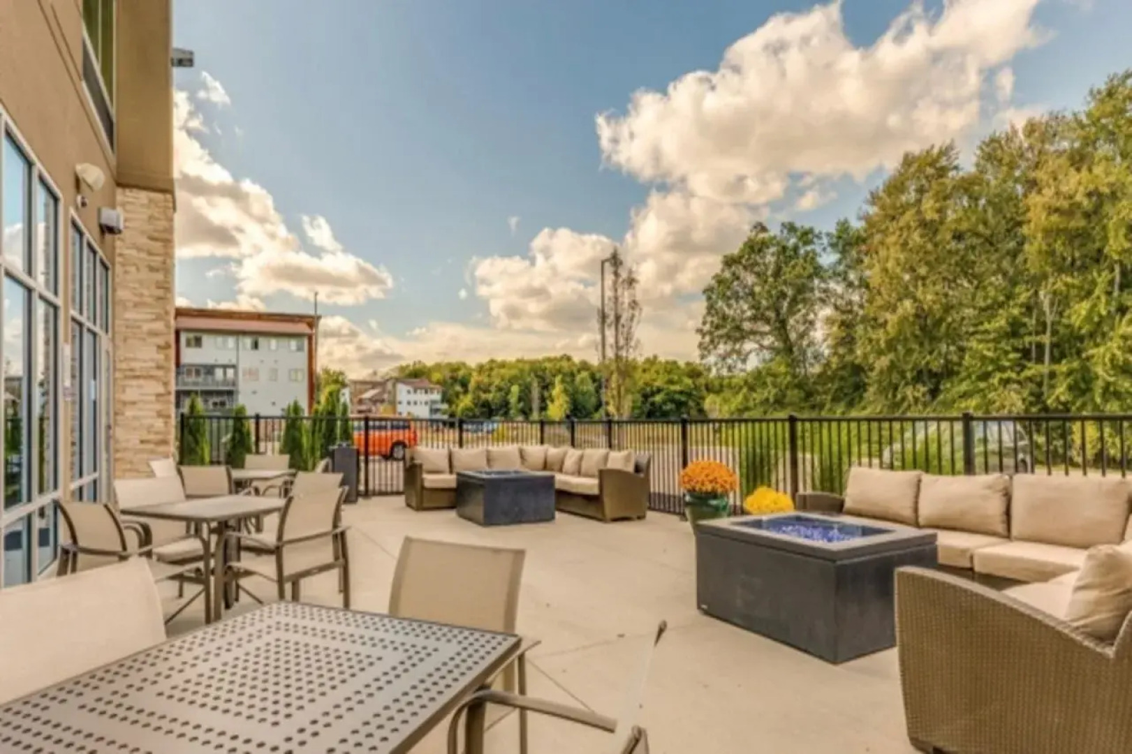 Holiday Inn Express & Suites Cedar Springs – Grand Rapids N by IHG