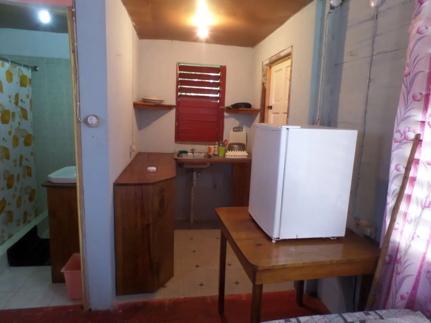 Beach Road Cottages at Jah Bs