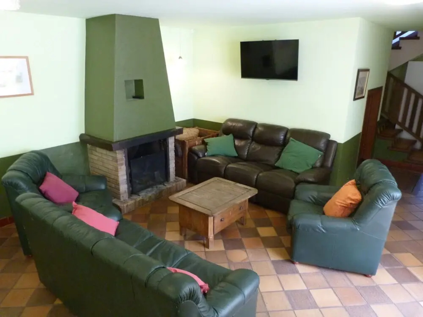 12-person House With Heated Communal Swimming Pool in the Heart of Nature