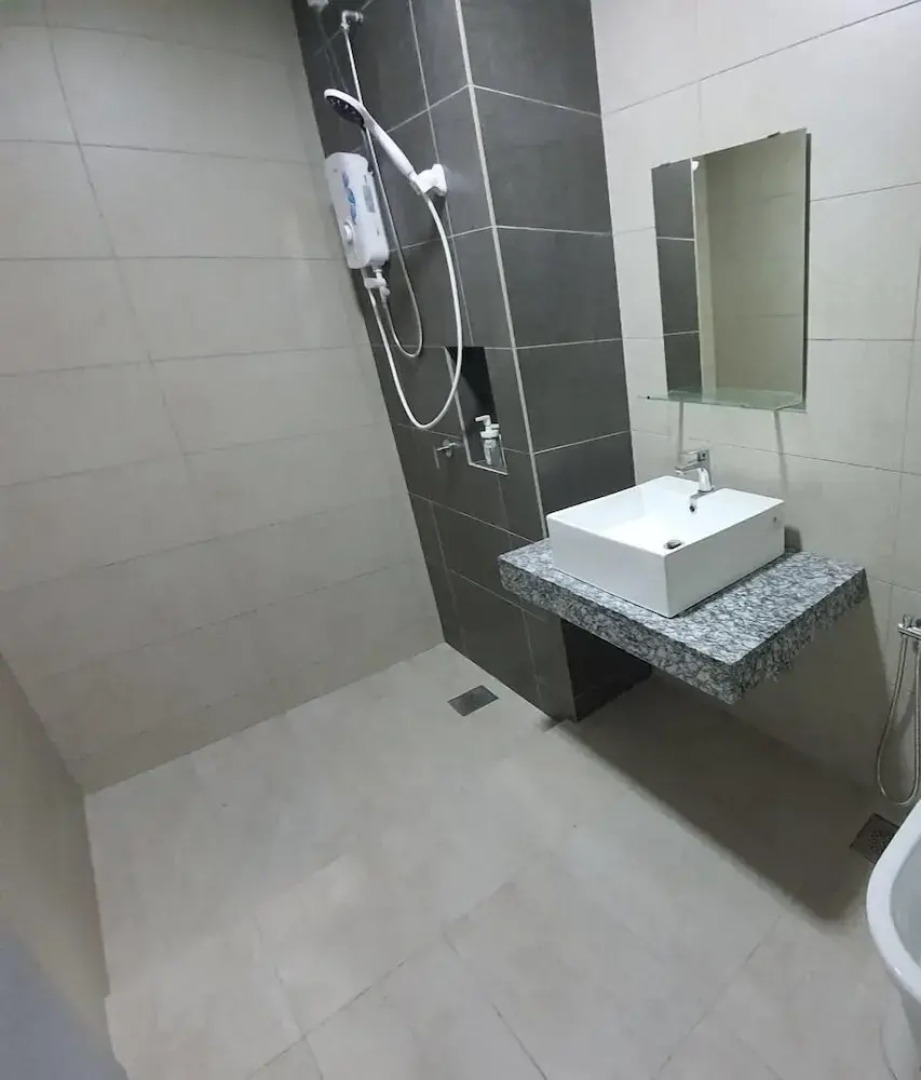 Miracle Homestay Penang Sentral 8Pax Getaway